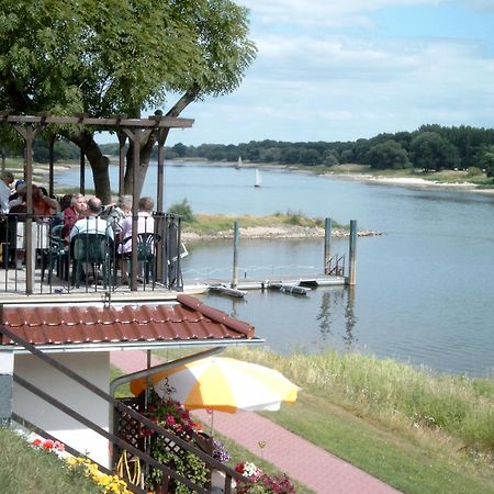 Готель Elbterrassen Zu Brambach Dessau-Rosslau Екстер'єр фото