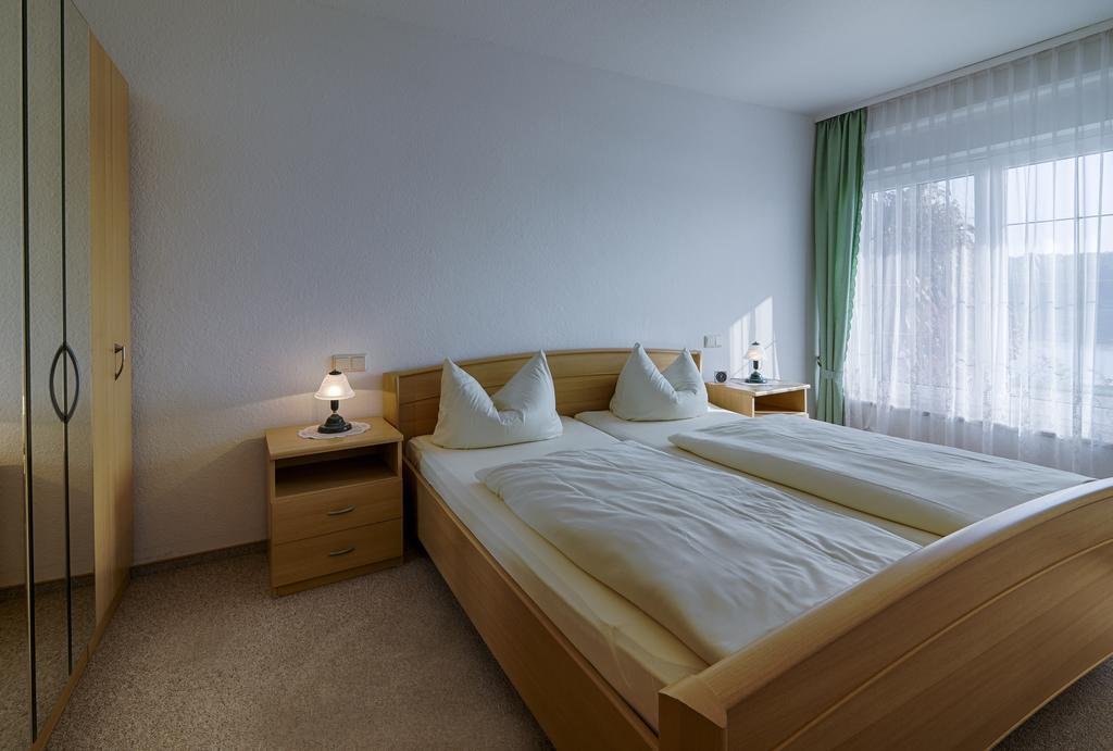 Готель Elbterrassen Zu Brambach Dessau-Rosslau Екстер'єр фото