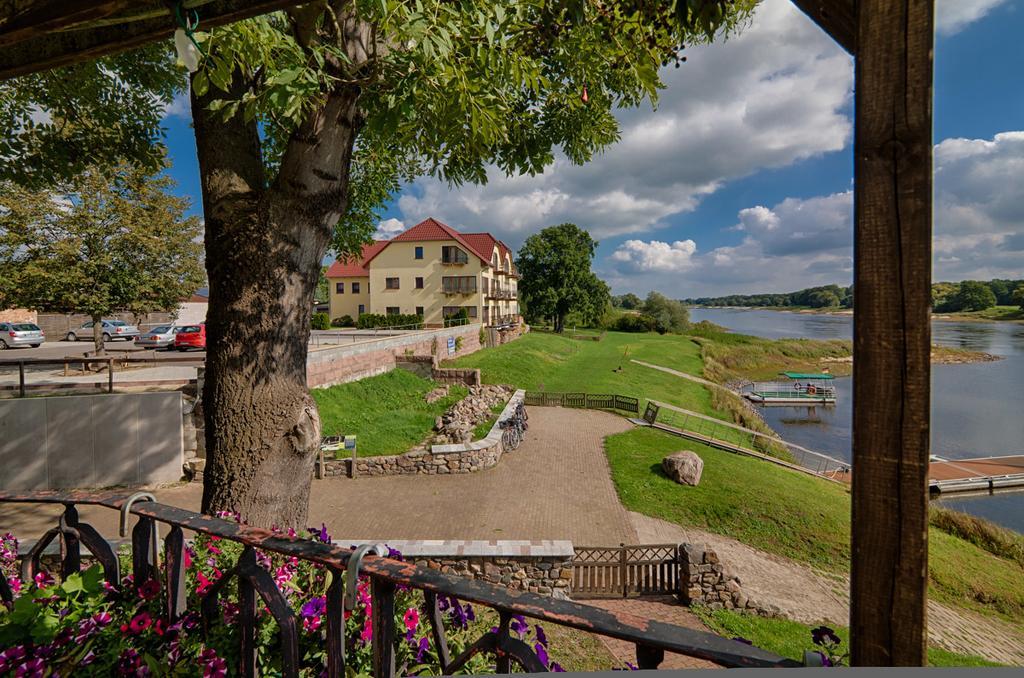 Готель Elbterrassen Zu Brambach Dessau-Rosslau Екстер'єр фото