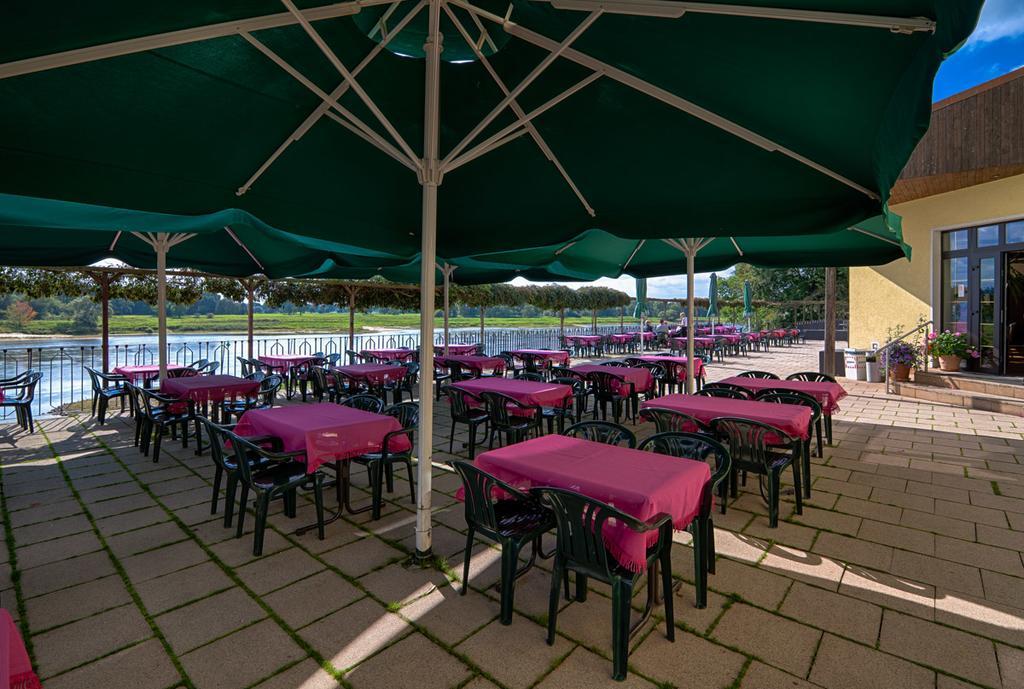 Готель Elbterrassen Zu Brambach Dessau-Rosslau Екстер'єр фото