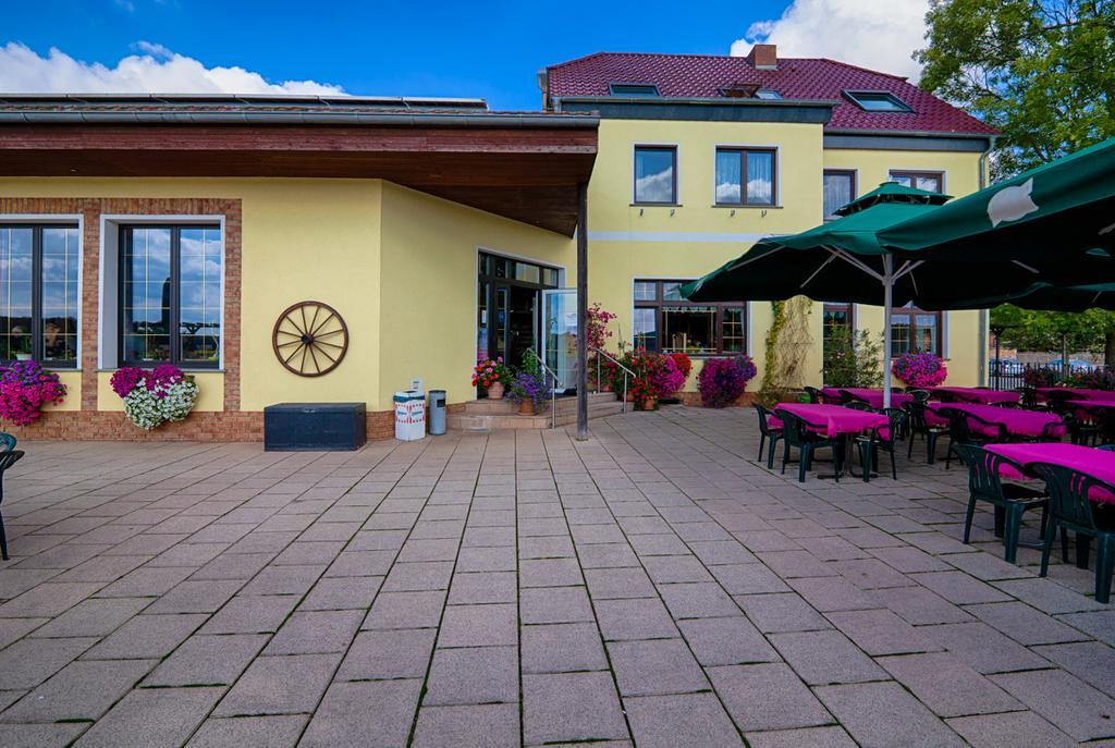 Готель Elbterrassen Zu Brambach Dessau-Rosslau Екстер'єр фото