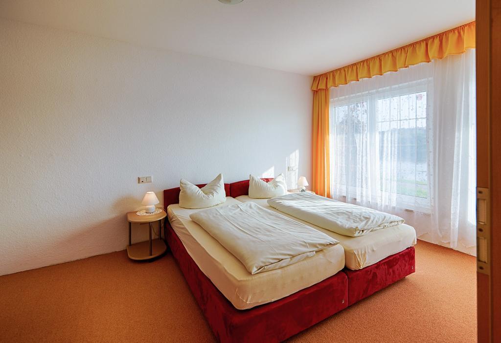 Готель Elbterrassen Zu Brambach Dessau-Rosslau Екстер'єр фото